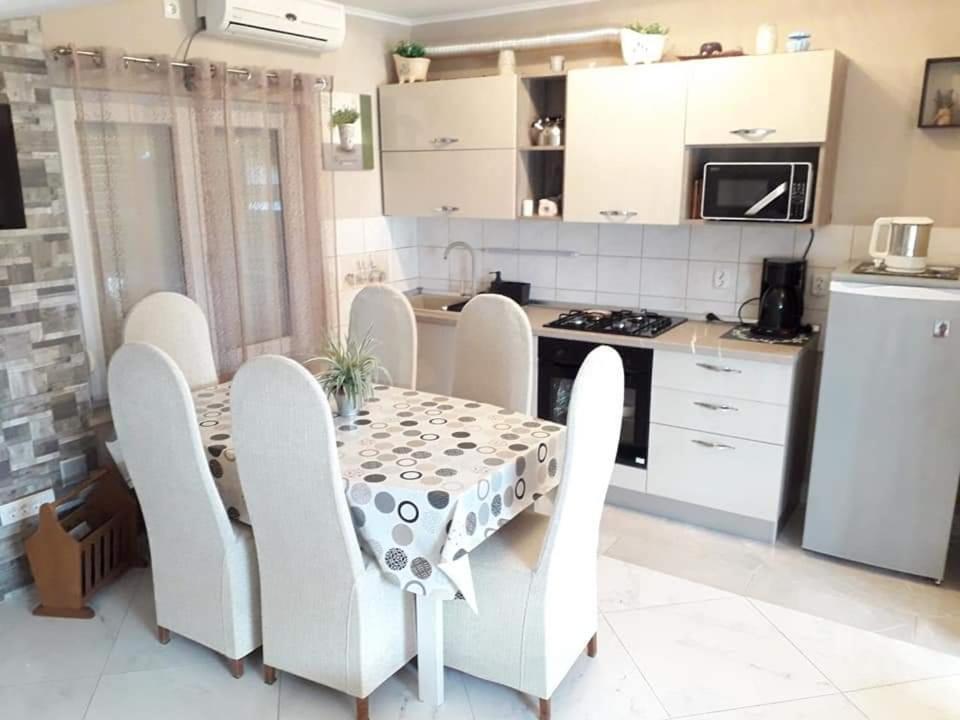 Apartment Mario Dramalj Ngoại thất bức ảnh